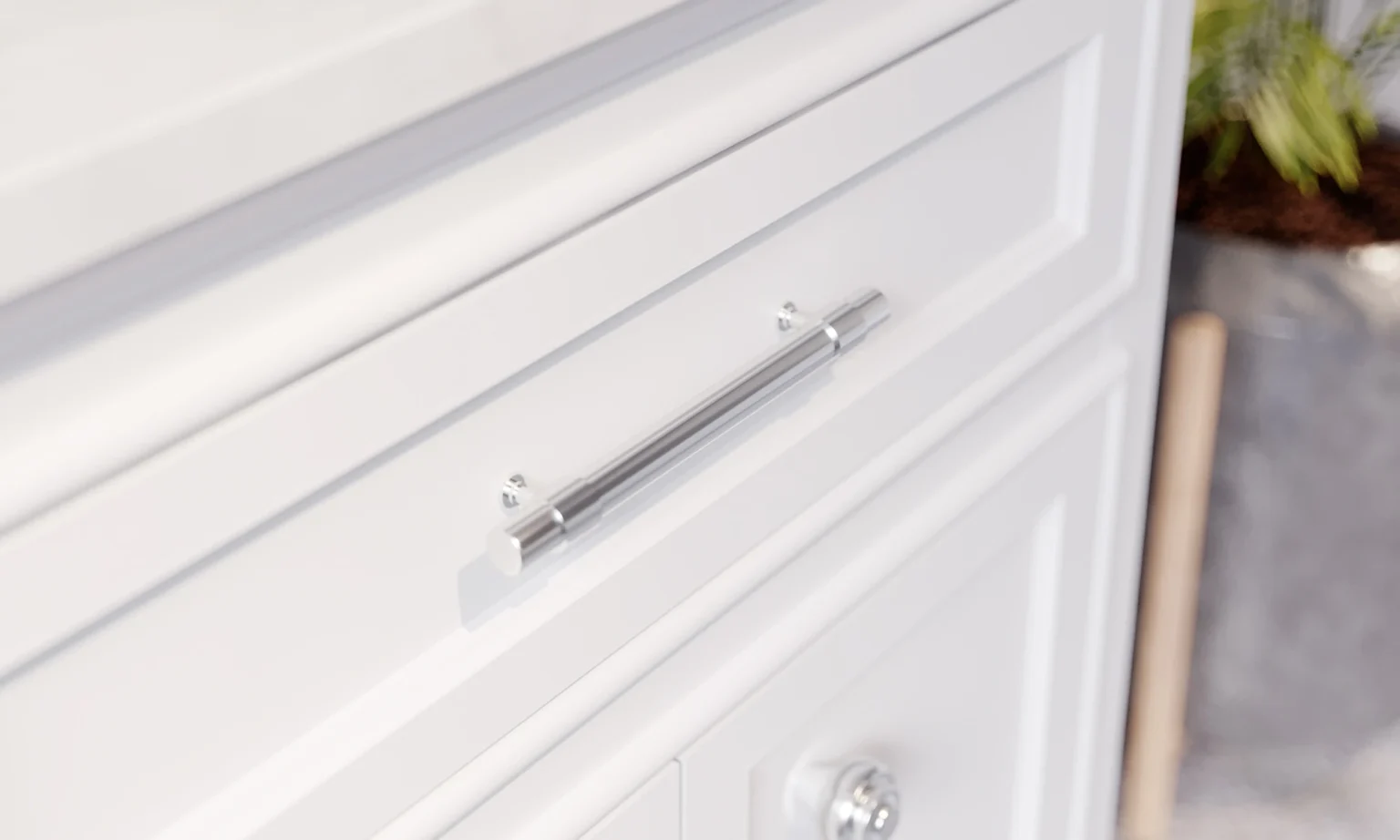 Talia_Detail_White_2_e7531929-be5e-4c71-a8ed-ddfdffe4705e_4000x@2x.progressive